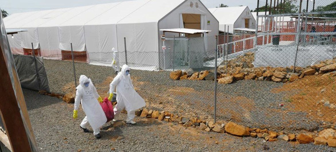 Autoridades de salud revisan protocolos de aislamiento y bioseguridad de ébola.jpg